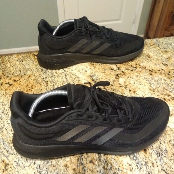 Adidas Supernova M Core Triple Black Athletic Running Sneakers H04467 Mens Sz 11 - Picture 1 of 12